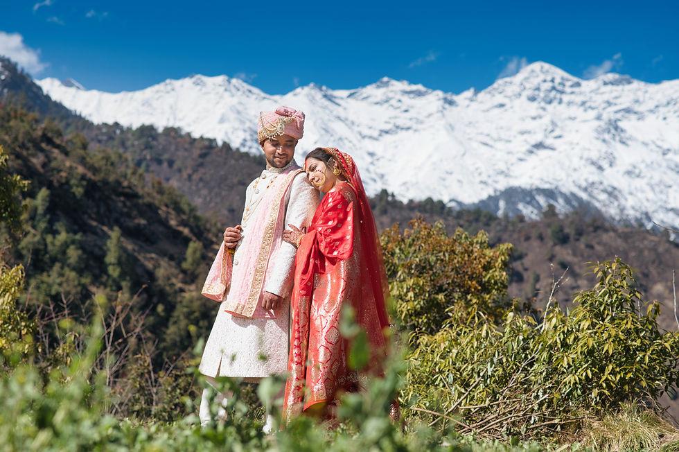 Wedding couple at a riverside venue in Uttarakhand planned by Fair Deal Services